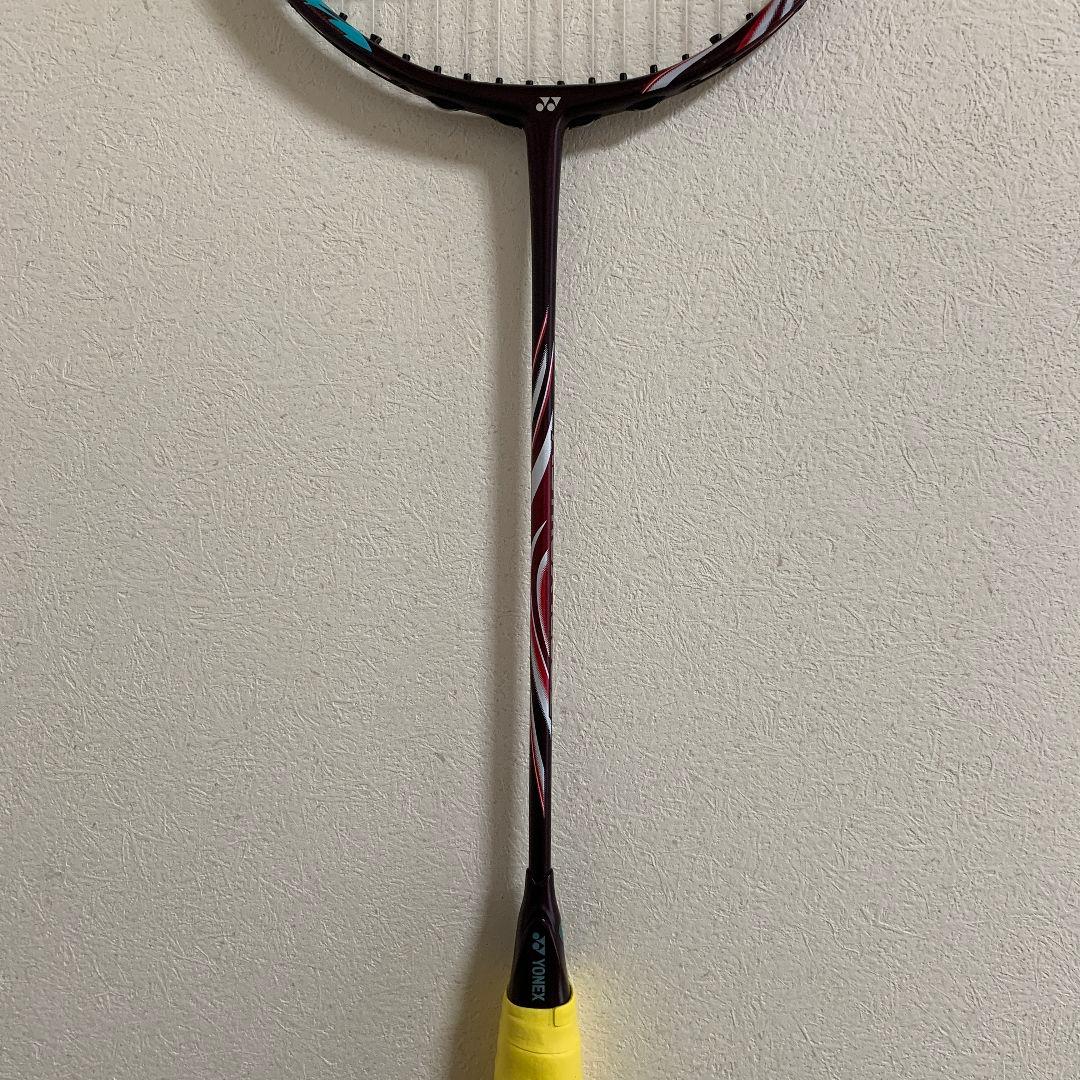 YONEX　アストロクス100ZZ　4UG5　(陥没修理品)