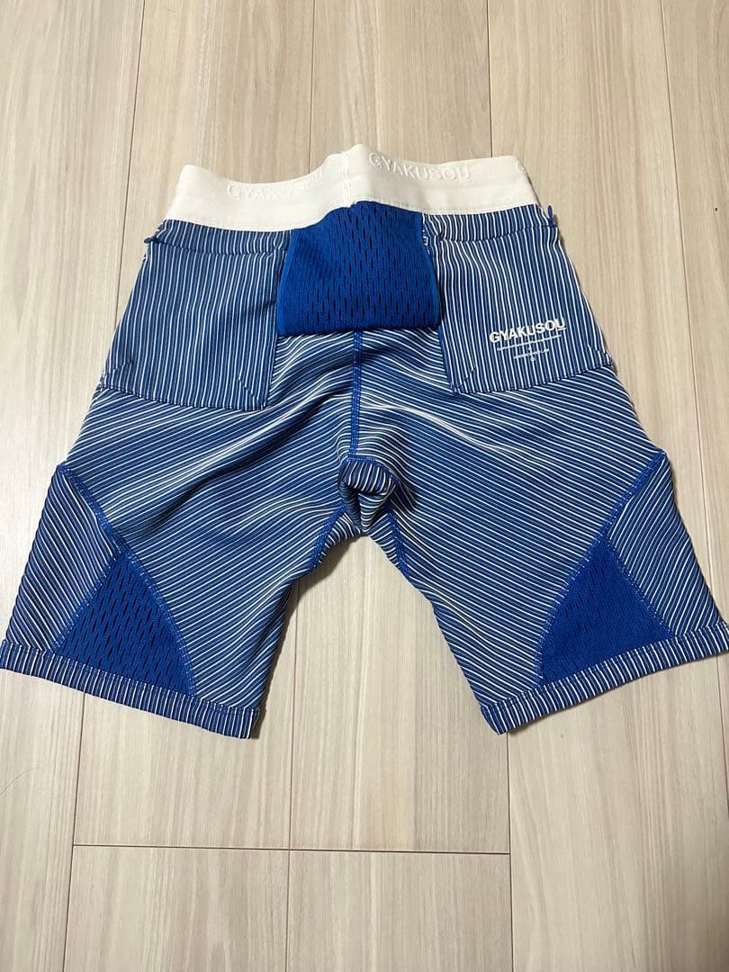 NIKE 逆走 ハーフタイツ Mサイズ