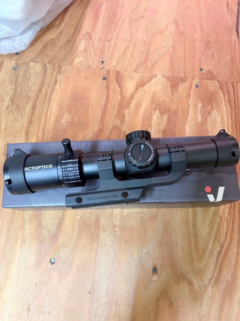 【つぼみアームズ】VictOptics S6 1-6x24 マウント付