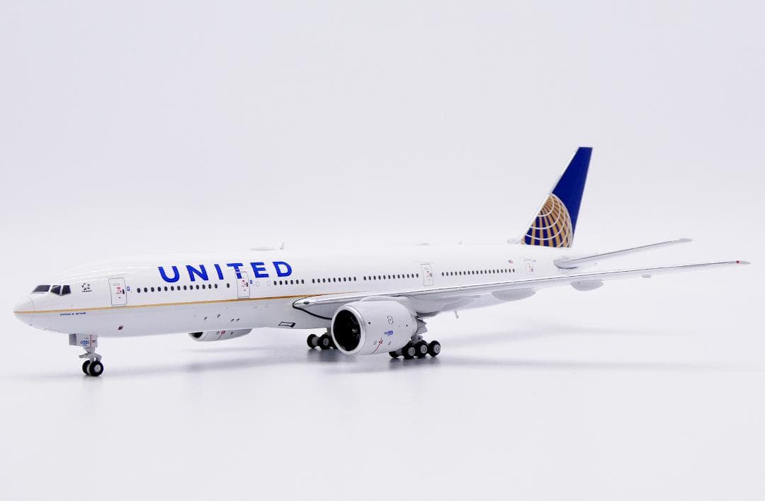 ユナイテッド航空 777-200ER N78001 1/400