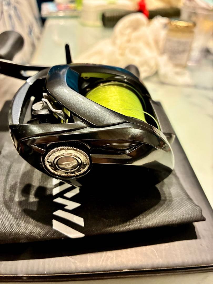 【早い者勝ち】タトゥーラ TW 400 美品 ダイワ ベイトリール