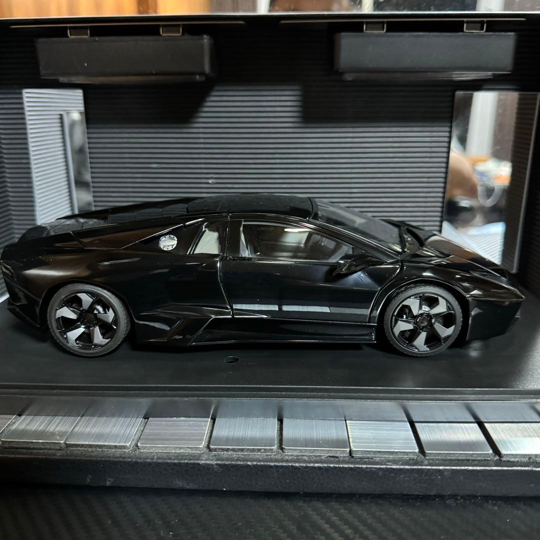 絶版未展示品 オートアート 1/18 ランボルギーニ レヴェントン ブラック