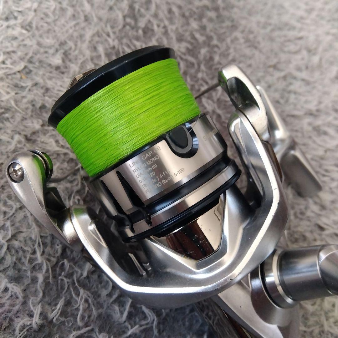 シマノ 19ストラディック 2500S エギング バス トラウト　釣り リール