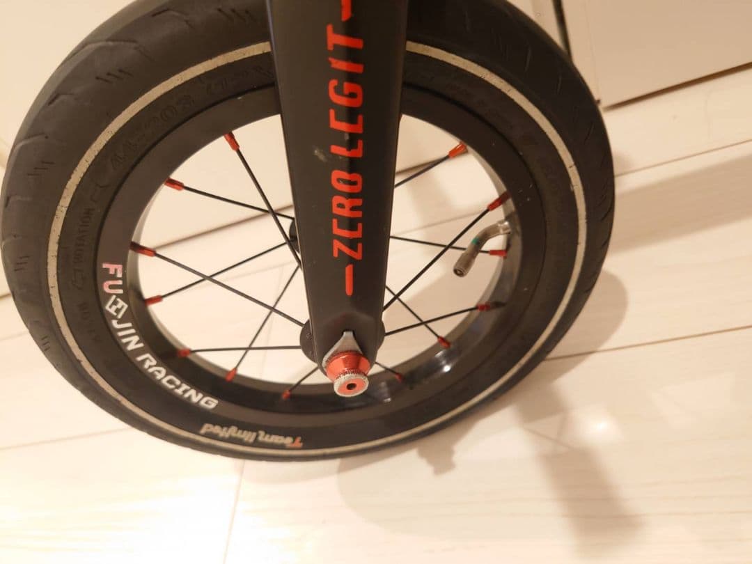 ZERO LEGIT バランスバイク 12インチ