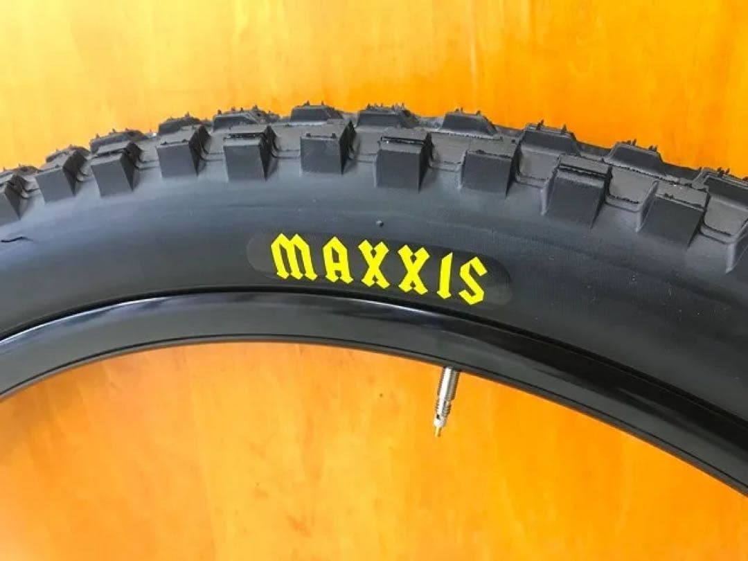 希少 限定モデル MAXXIS minion Dhf 27.5 x 2.50WT