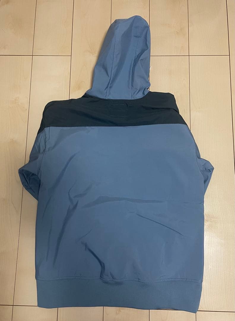 アンセム　SHOULDER PATCH HOODIE メンズパーカー
