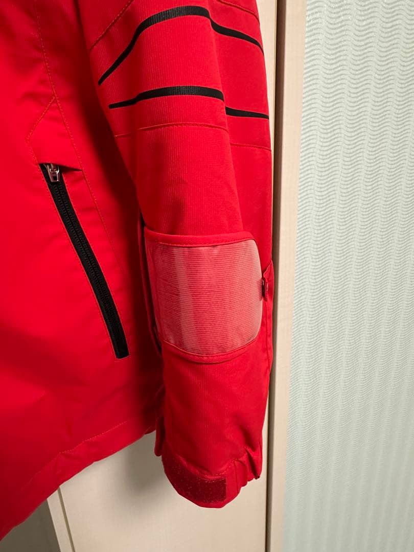 ぱ*だ様 美品　デサント　スキーウェア フード付き