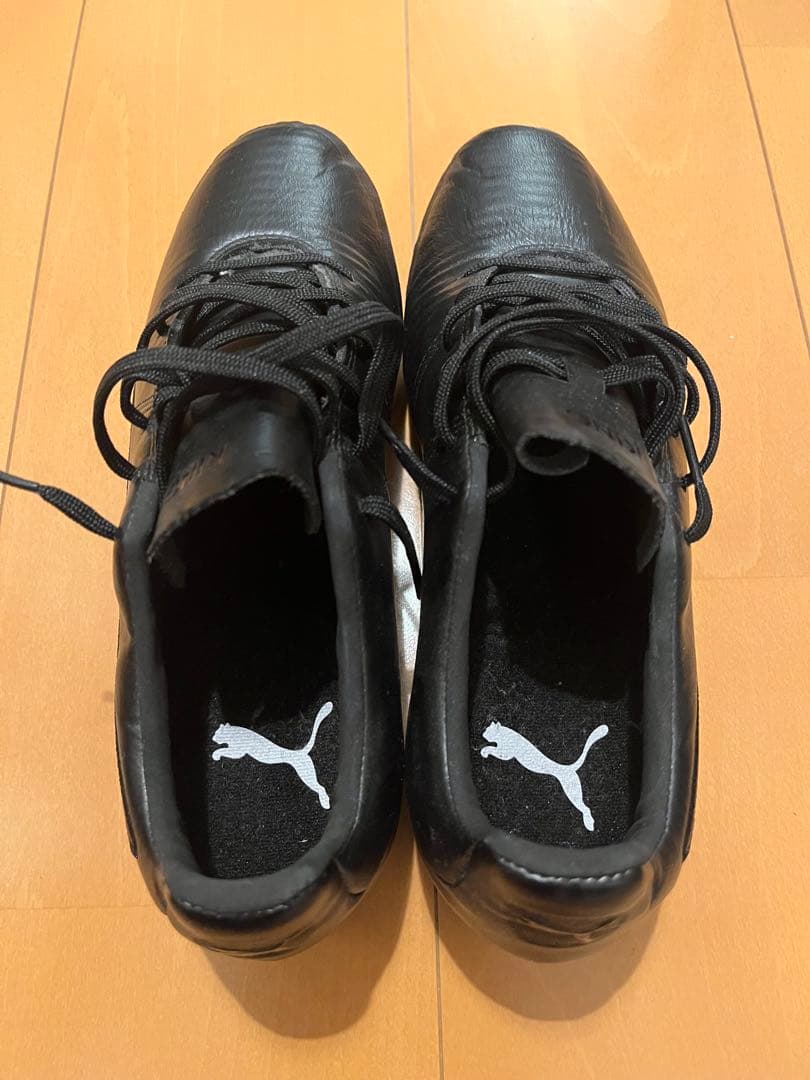 PUMA KING ブラックサッカーシューズ