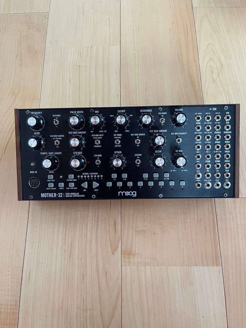 moog MOTHER-32 モジュラーシンセサイザー