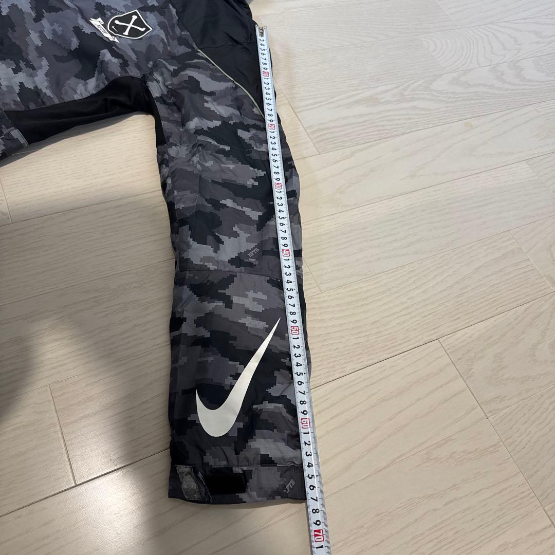 元日セール！　Nike NFTB デジカモ　カモフラ ジャケット