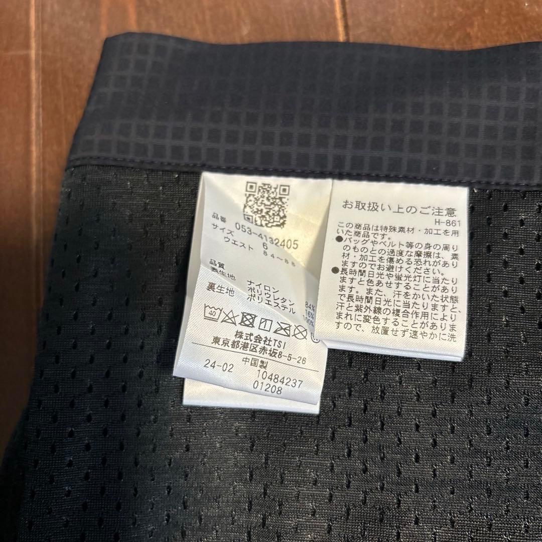 パーリーゲイツ P e ＷJQヘリポン　ハーフパンツ濃紺×黄色サイズ6