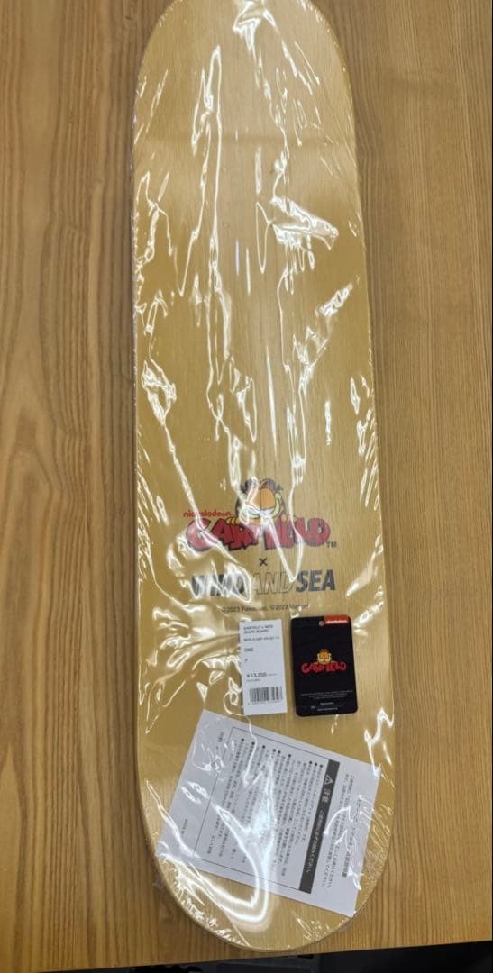 WIND AND SEA × GARFIELD SKATE BOARD