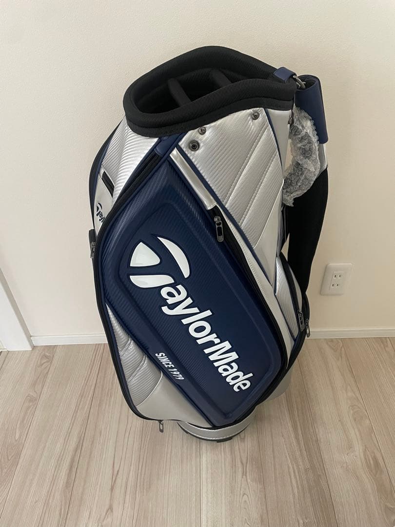 新品　TaylorMade オーステック キャディバッグ UN033