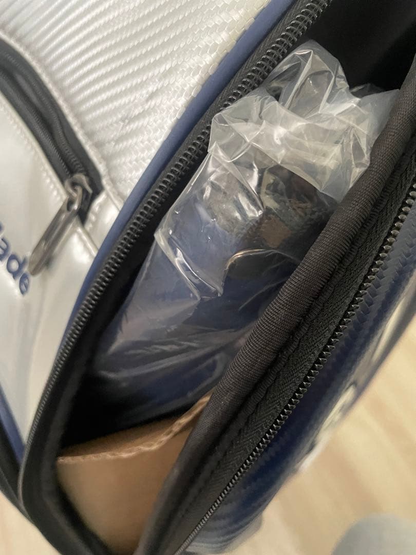 新品　TaylorMade オーステック キャディバッグ UN033