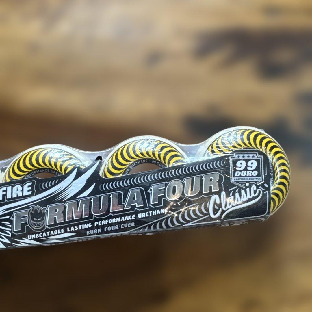 Spitfire フォーマル4 Classic 55mm99a スケボーウィール