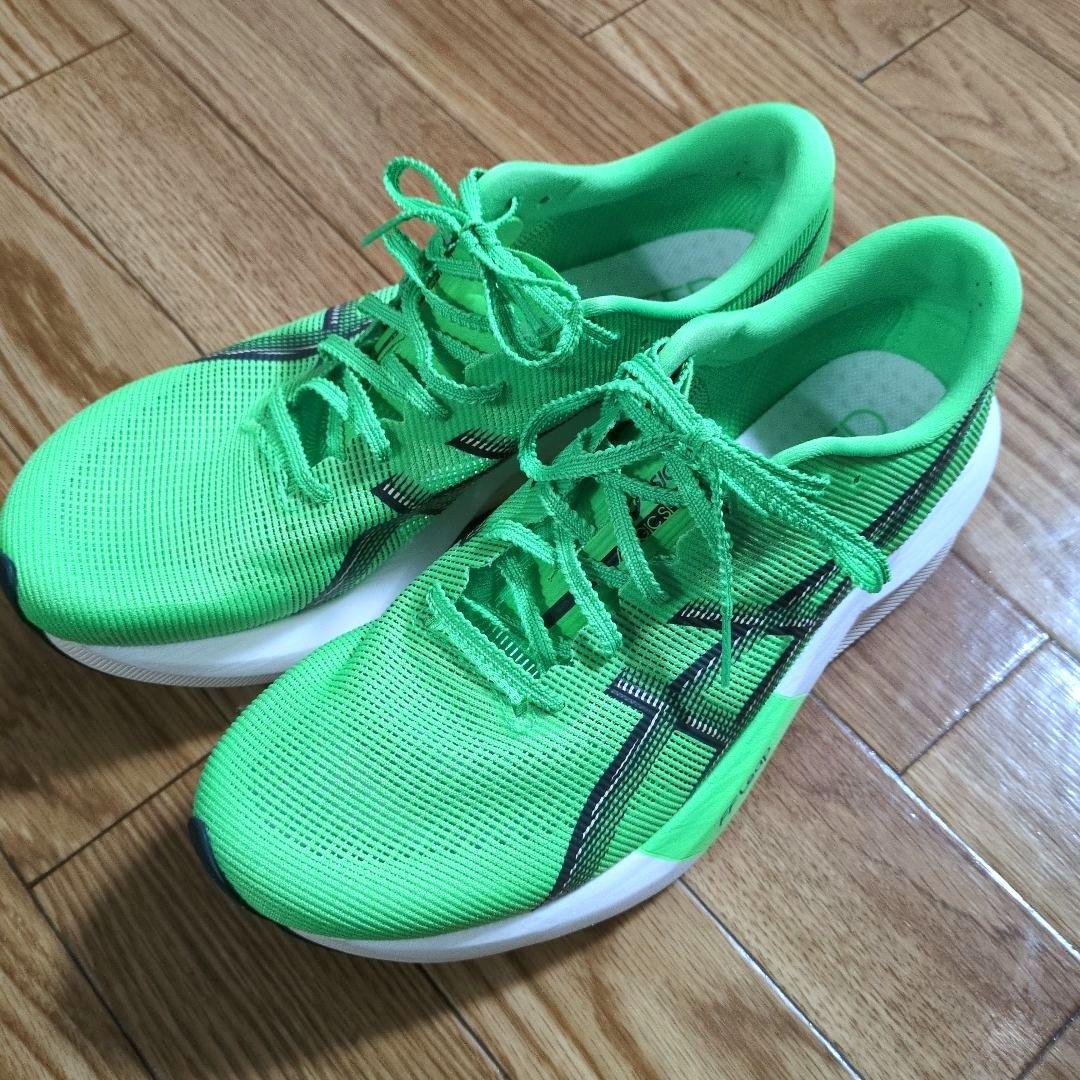 ASICS　マジックスピード５ ２８センチ