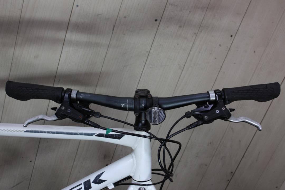 TREK FX2 700C アルミ 24速 440mm 油圧式クロスバイク