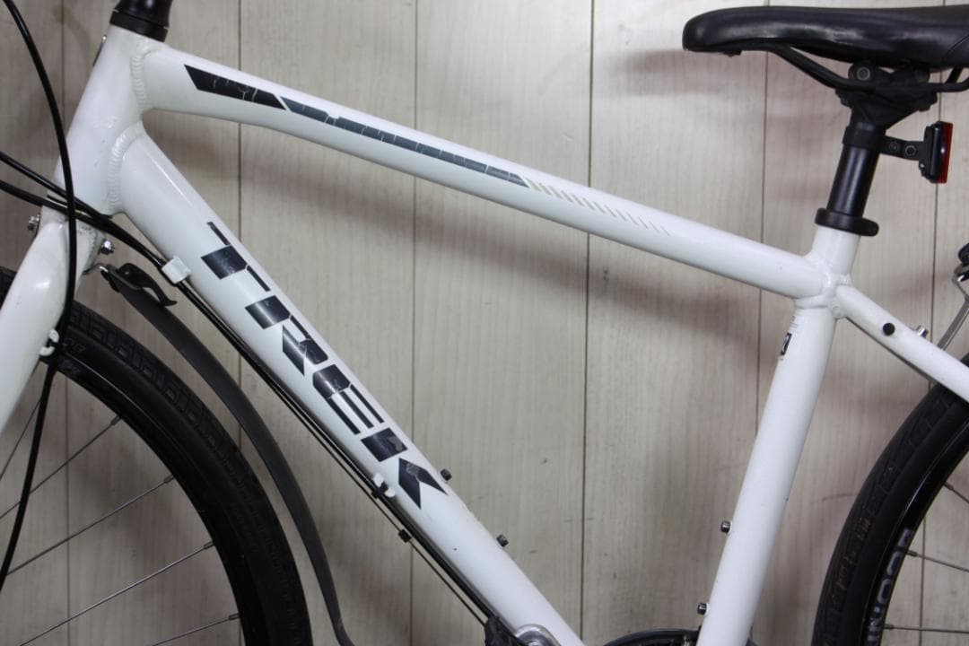 TREK FX2 700C アルミ 24速 440mm 油圧式クロスバイク