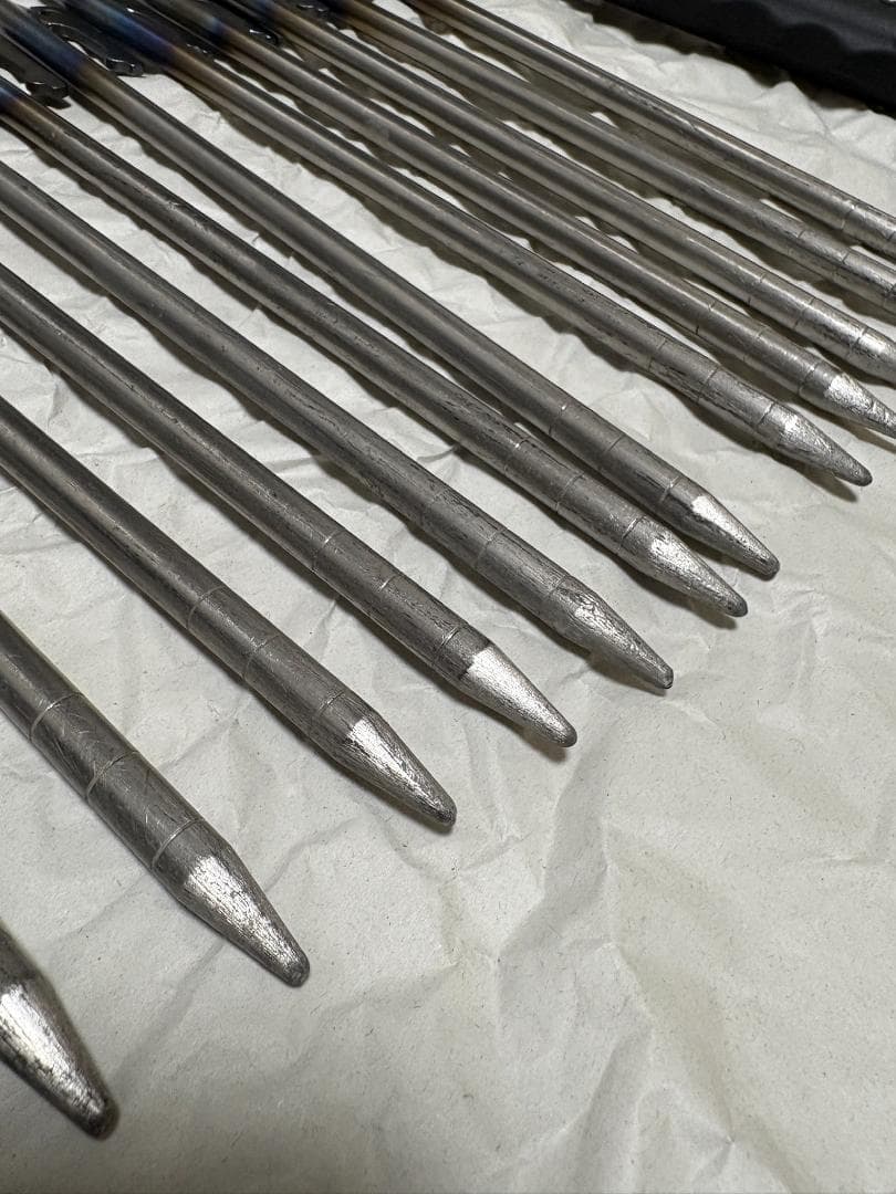 チタンペグ(30cm8本/24cm16本)とハンマー(UNIFLAME)のセット