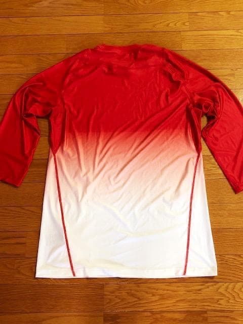 新品★アメリカ限定★ナイキ★野球用喉元スウォッシュ 3/4袖丈アンダーシャツ赤Ｌ