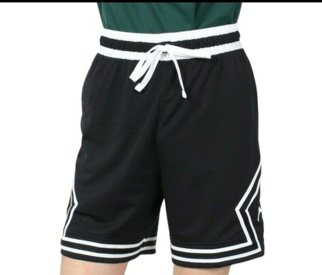 新品/未使用/正規品【NIKEジョーダン ショートパンツ　バスケットパンツ】M