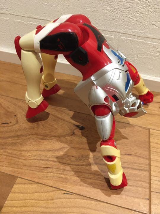 電光超人グリッドマン！？で合ってますか？フィギュア
