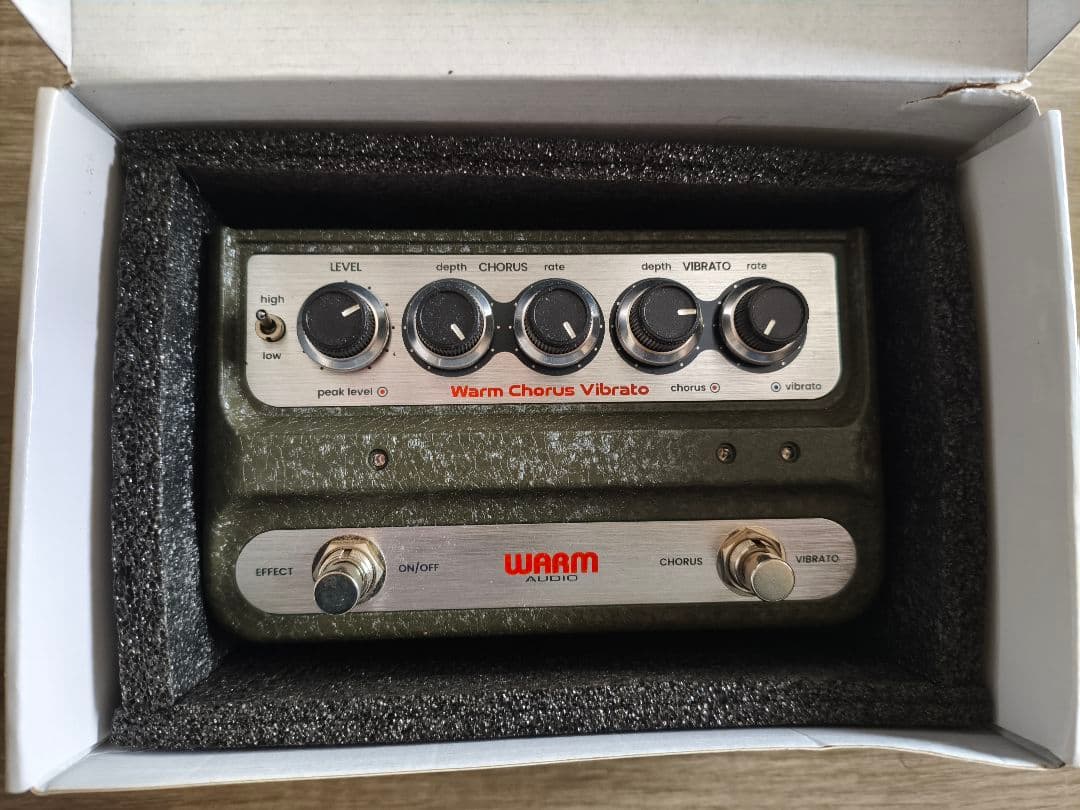 WA-C1 CHORUS VIBRATO ギターエフェクター