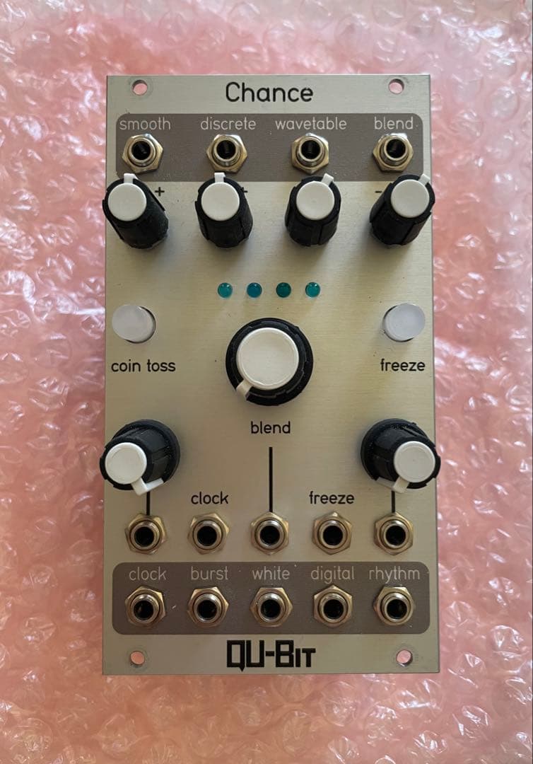 QU-BIT Electronics Chance モジュラーシンセサイザー