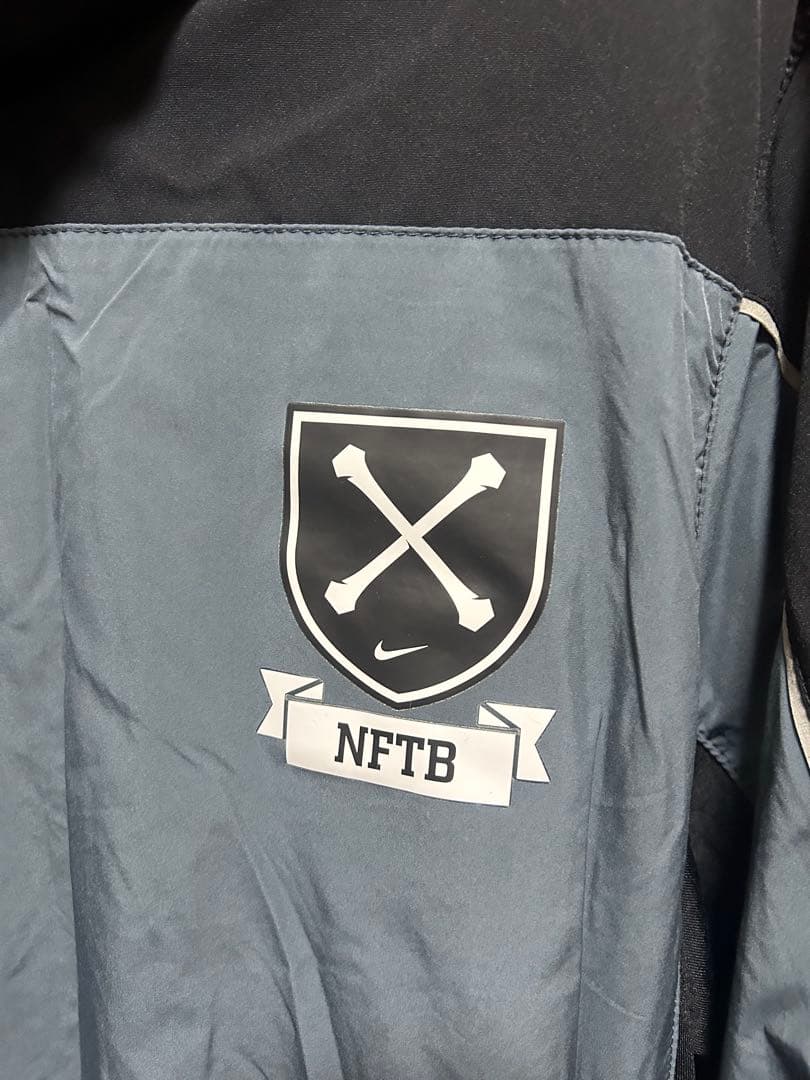 NIKE NFTB 上下