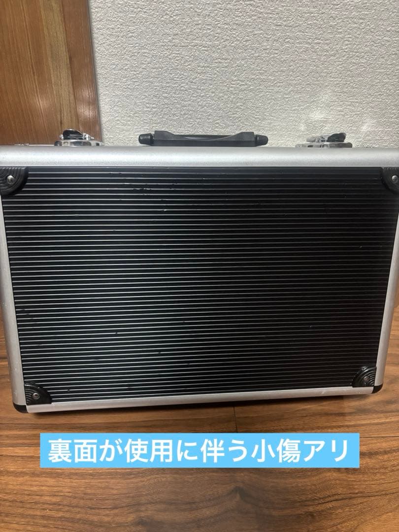 ベイブレードxレア品‼︎ドリームボックスロゴプレート仕様中サイズ　レッドver.