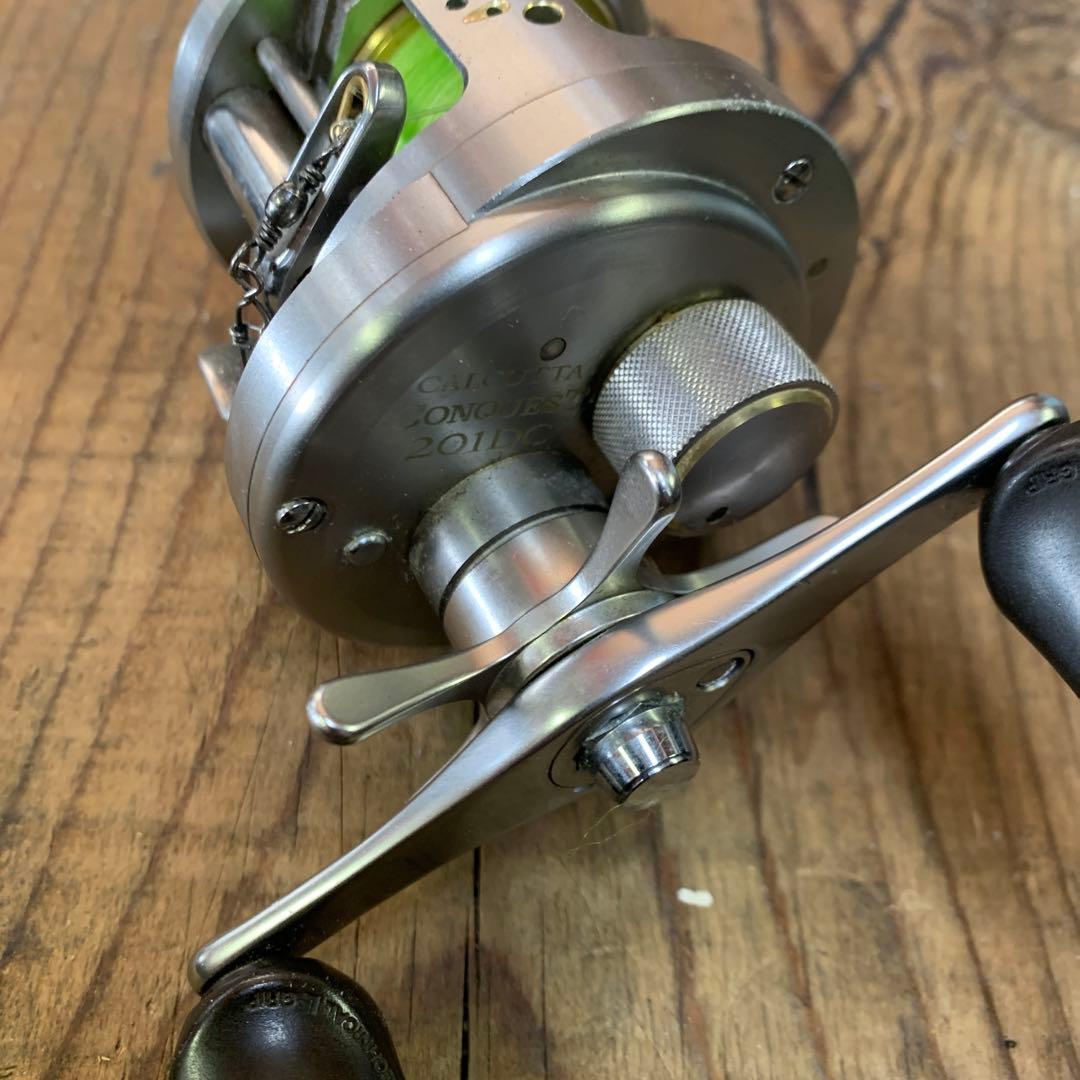 SHIMANO CALCUTTA CONQUEST ベイトリール