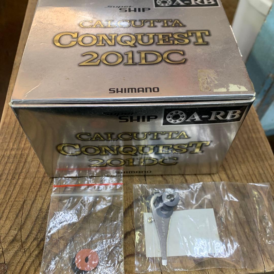 SHIMANO CALCUTTA CONQUEST ベイトリール
