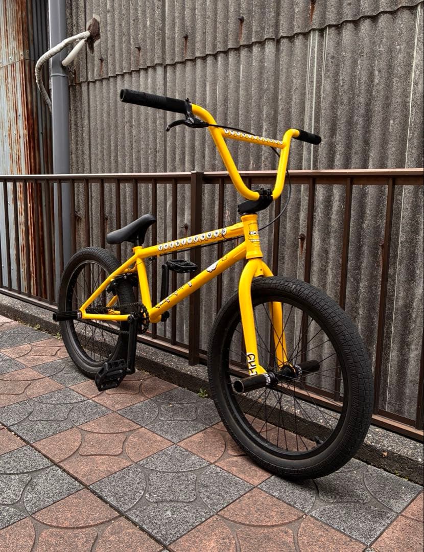 BMX ストリート　競技用　日本に一台　海外コラボ　　　手　40000円
