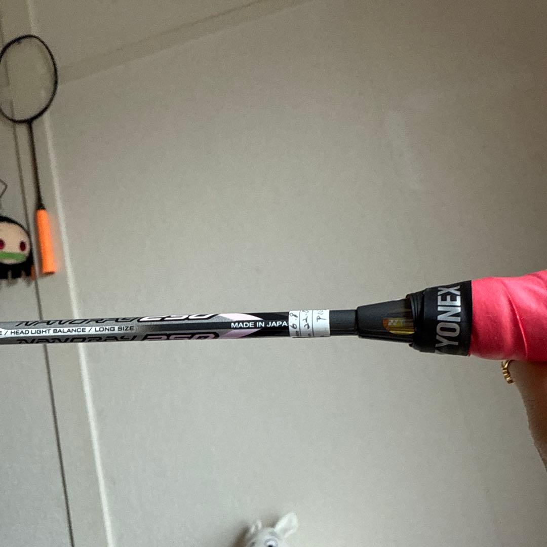 YONEX バドミントンラケット ホワイト/ピンク