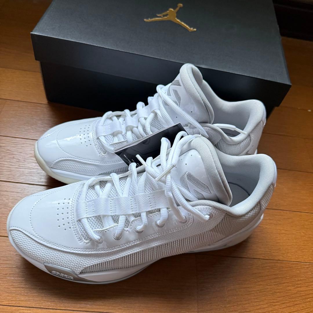 JORDAN LUKA .77 PF　ホワイト/グレー