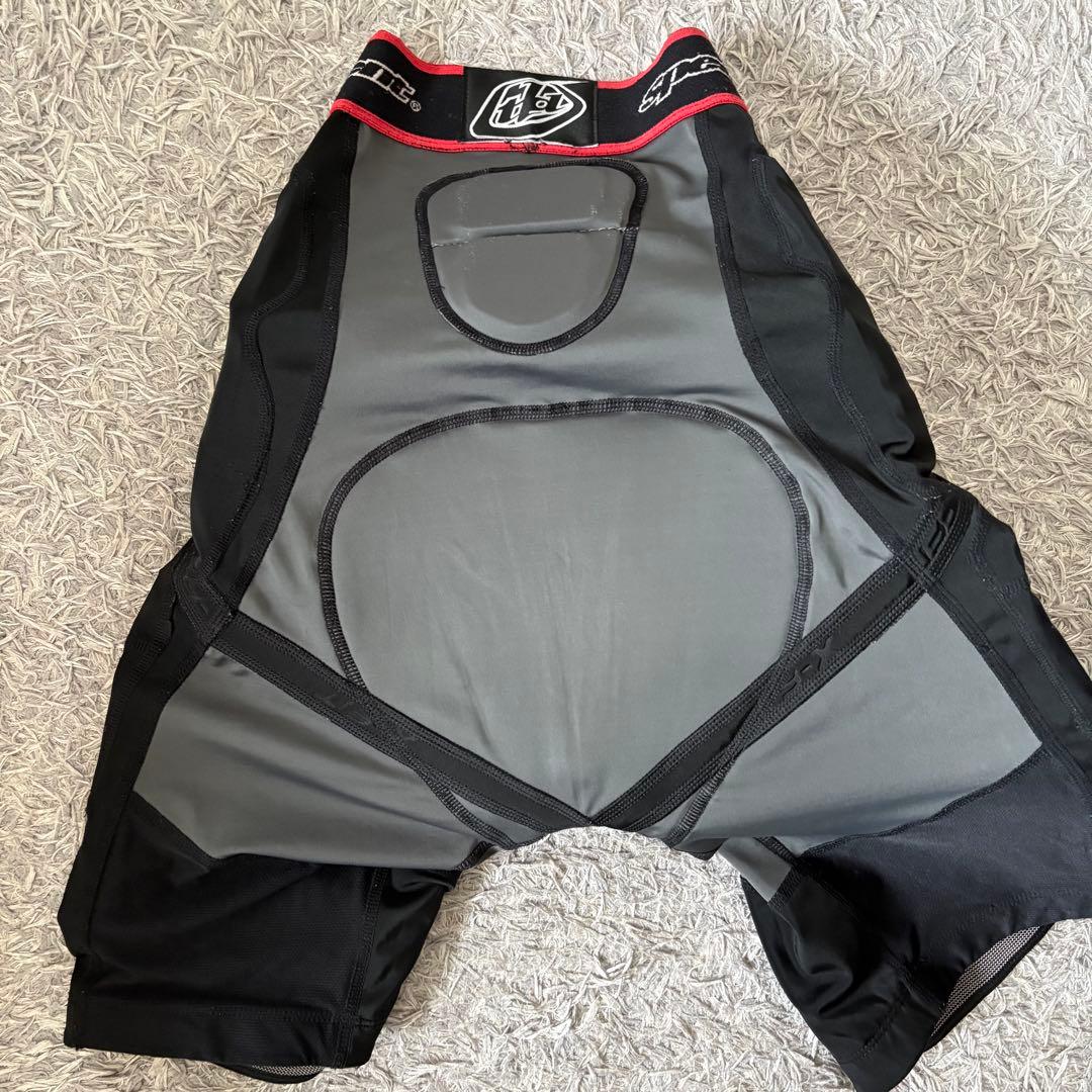 【美品Lサイズ】Troy Lee Designs ライディングショーツ 自転車
