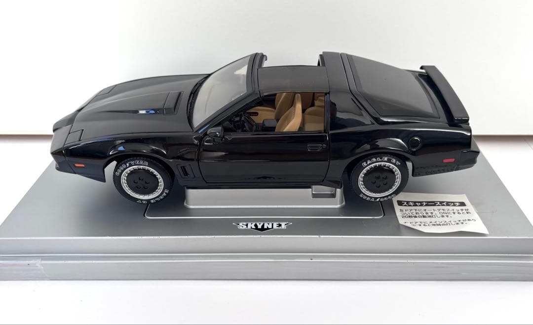 スカイネット ナイトライダー1/18 光るナイトフラッシャー 新品電池交換済