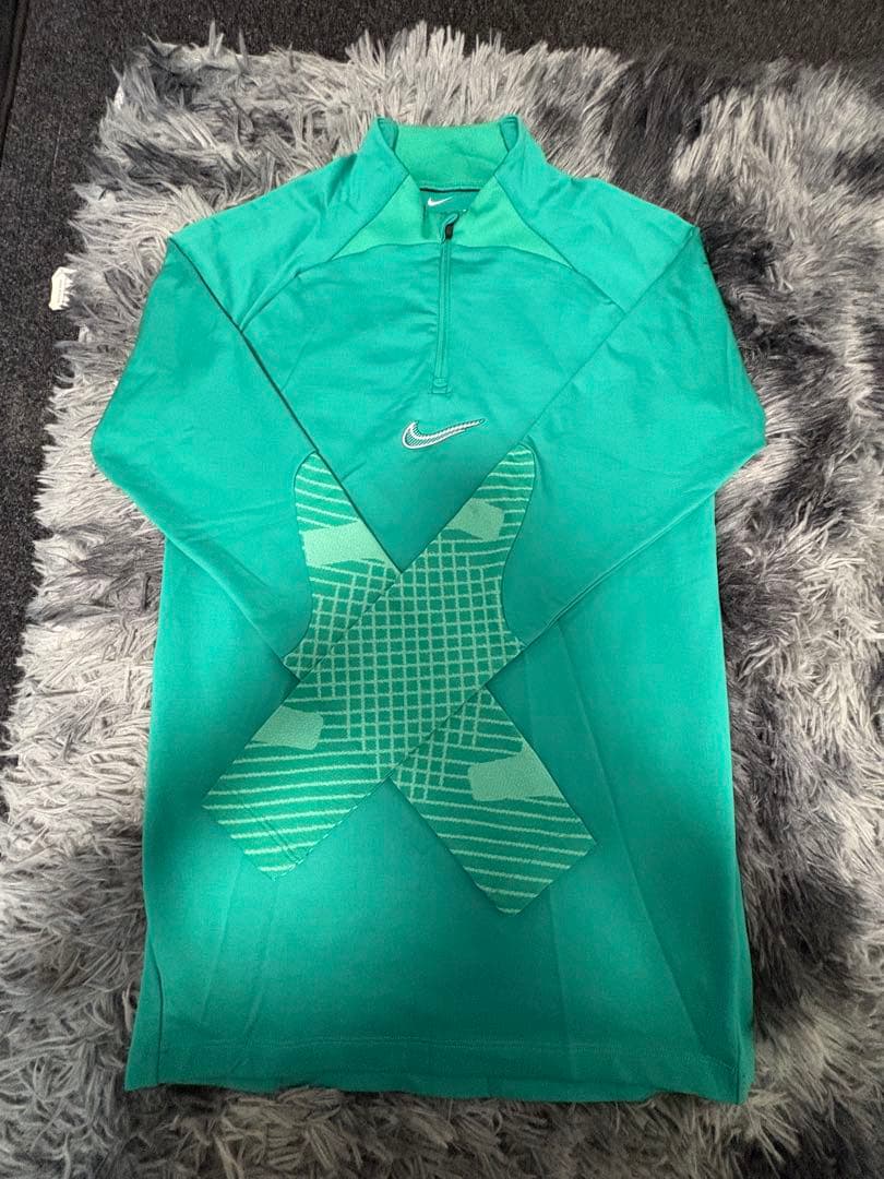 超美品 NIKE ナイキ サッカー トレーニングウェア 上下セット最終値下げ！！