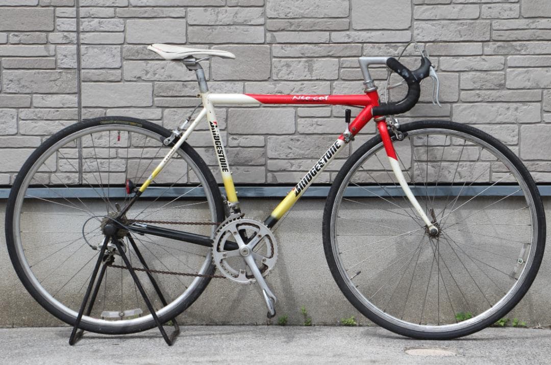 引き取り限定♪人気のブリヂストン♪NEO-CAT♪GN2000♪MAVICリム♪