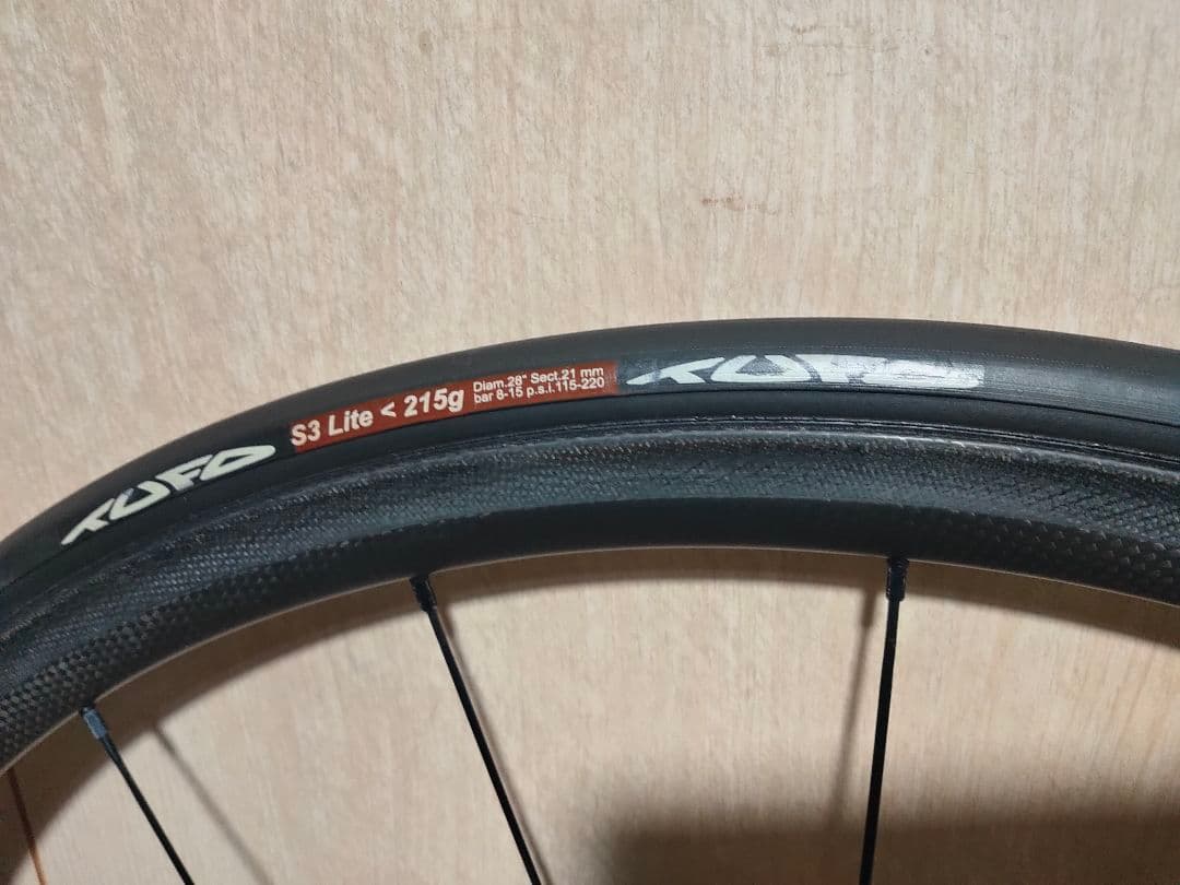 軽量中華製カーボンホイール1150g チューブラー