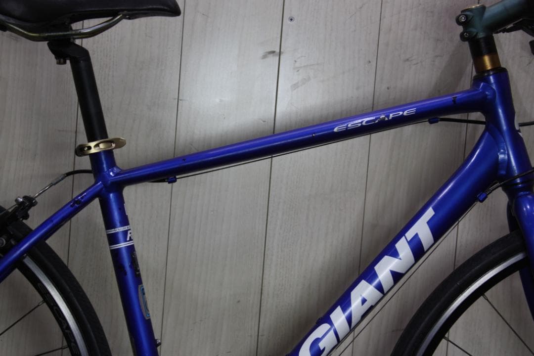 GIANT ESCAPE R3 700C アルミ 24速 470mm 青クロス