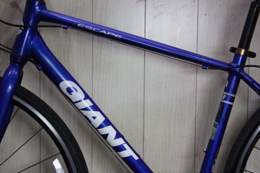 GIANT ESCAPE R3 700C アルミ 24速 470mm 青クロス