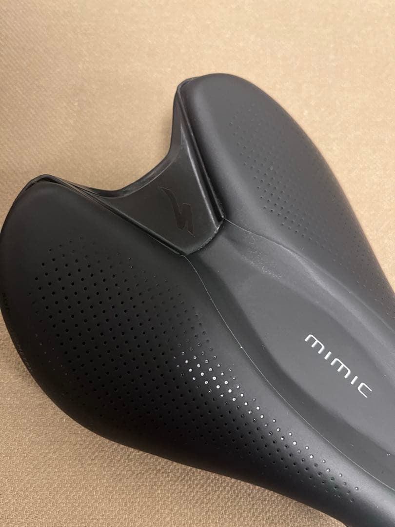 Specialized Romin Evo Mimic サドル