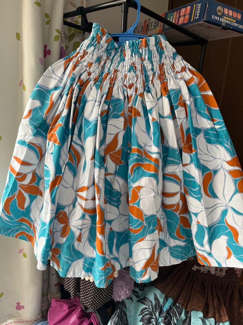 HELA DRESS フラダンス用ドレス／青・オレンジ・白の花柄