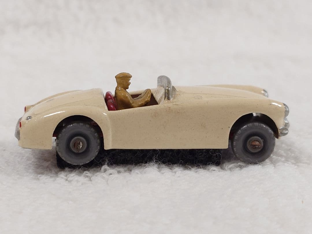 MATCHBOX 　No.19 MG A SPORTS CAR