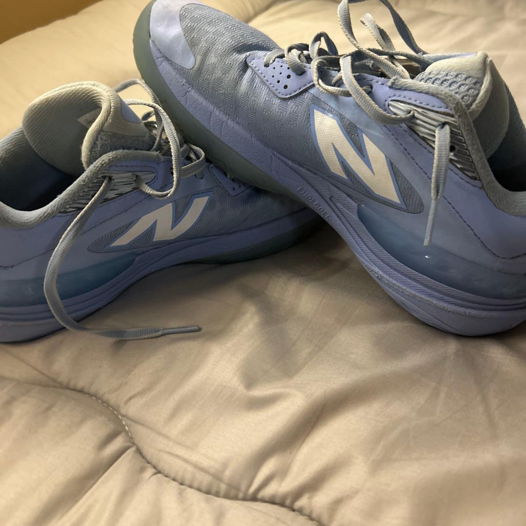 New Balance HEI バスケットボールシューズ ライトブルー
