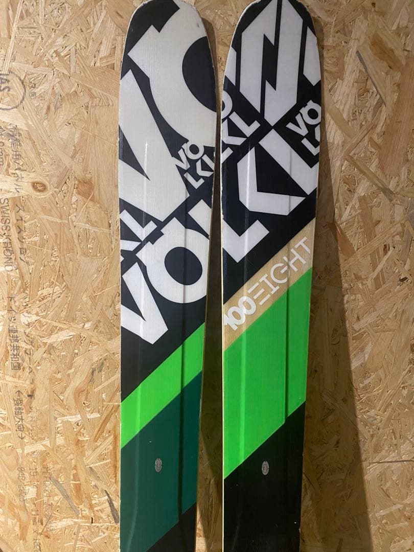 Volkl 100Eight スキー板