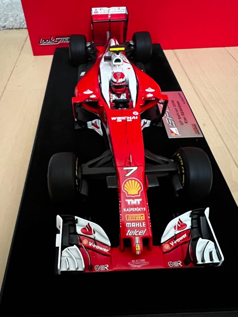 美品 1/18 ルックスマート ライコネン フェラーリ SF16-H 2016