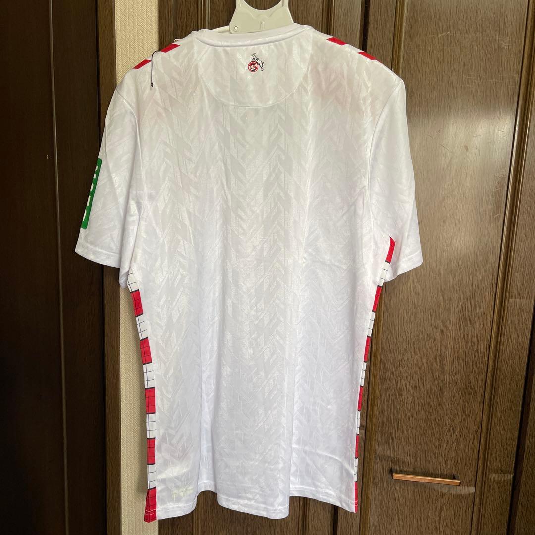 新品タグ付き　1.FC Köln ホームユニフォームhummel Oサイズ
