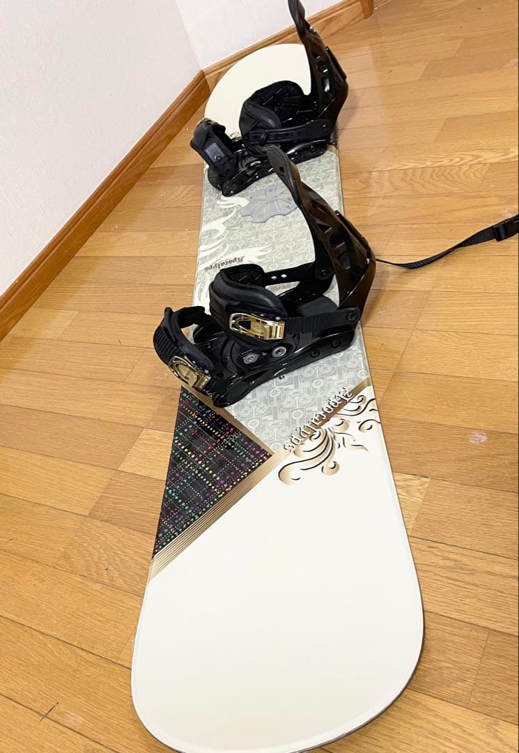【使用回数２回】イエローバス ビンディング 157cm スノーボード ２点セット